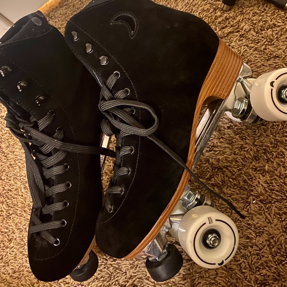 Moonlight Roller Skates Size US 9 Women
